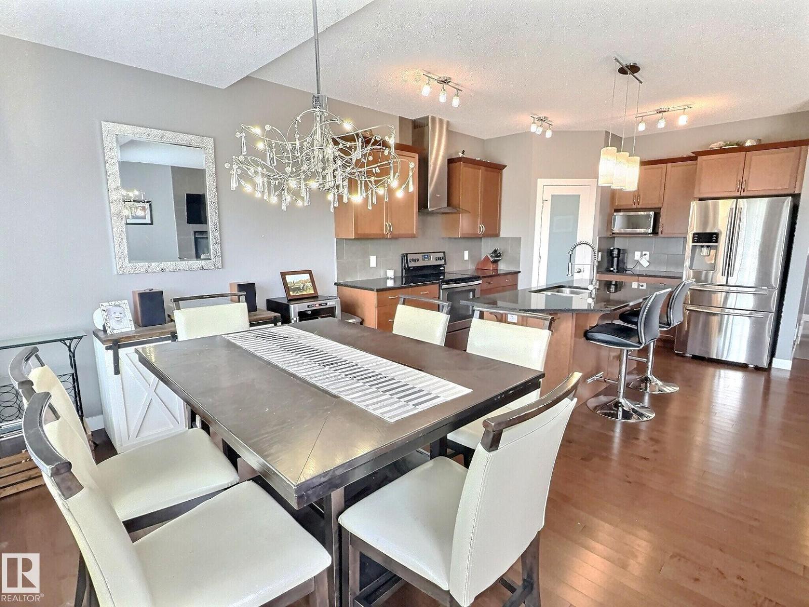 Photo 6 of 21703 80 Av Nw, Edmonton AB