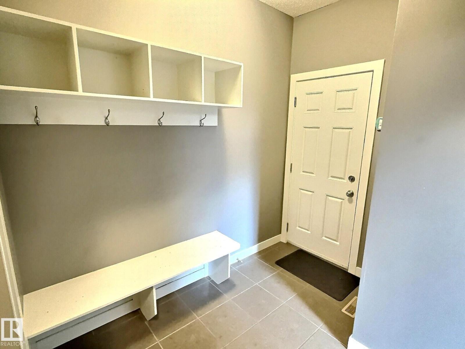 Photo 8 of 21703 80 Av Nw, Edmonton AB
