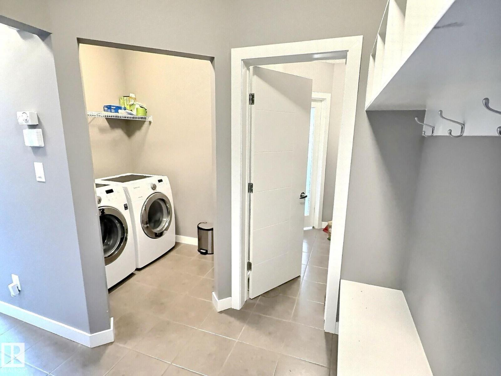 Photo 9 of 21703 80 Av Nw, Edmonton AB