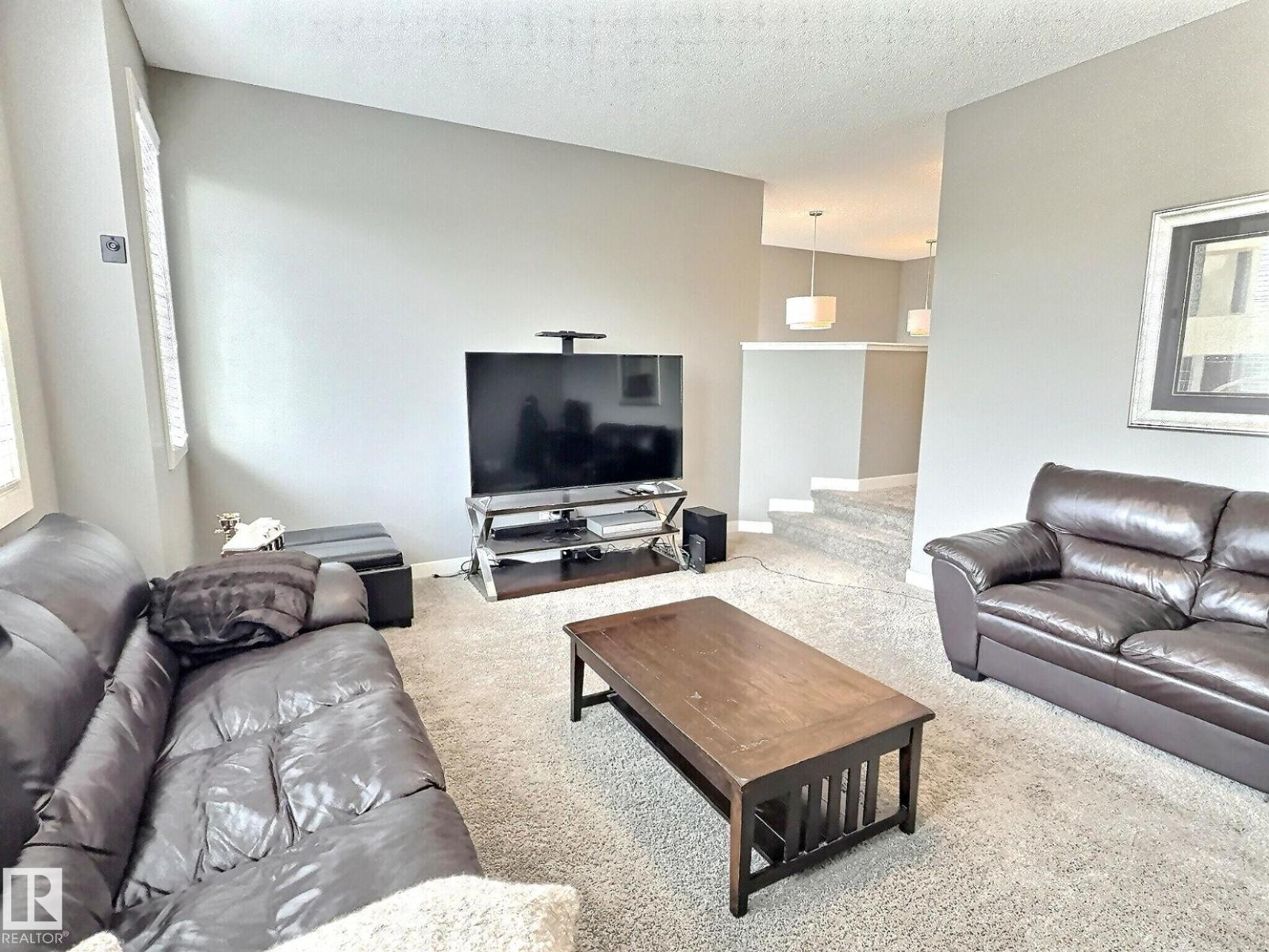 Photo 12 of 21703 80 Av Nw, Edmonton AB