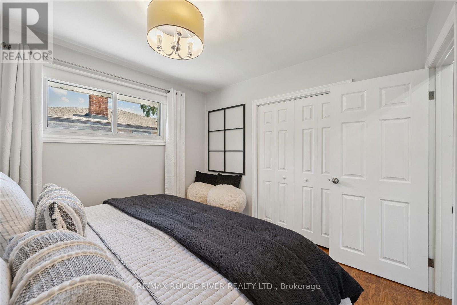 Photo 23 of 630 Athol Street E, Oshawa ON