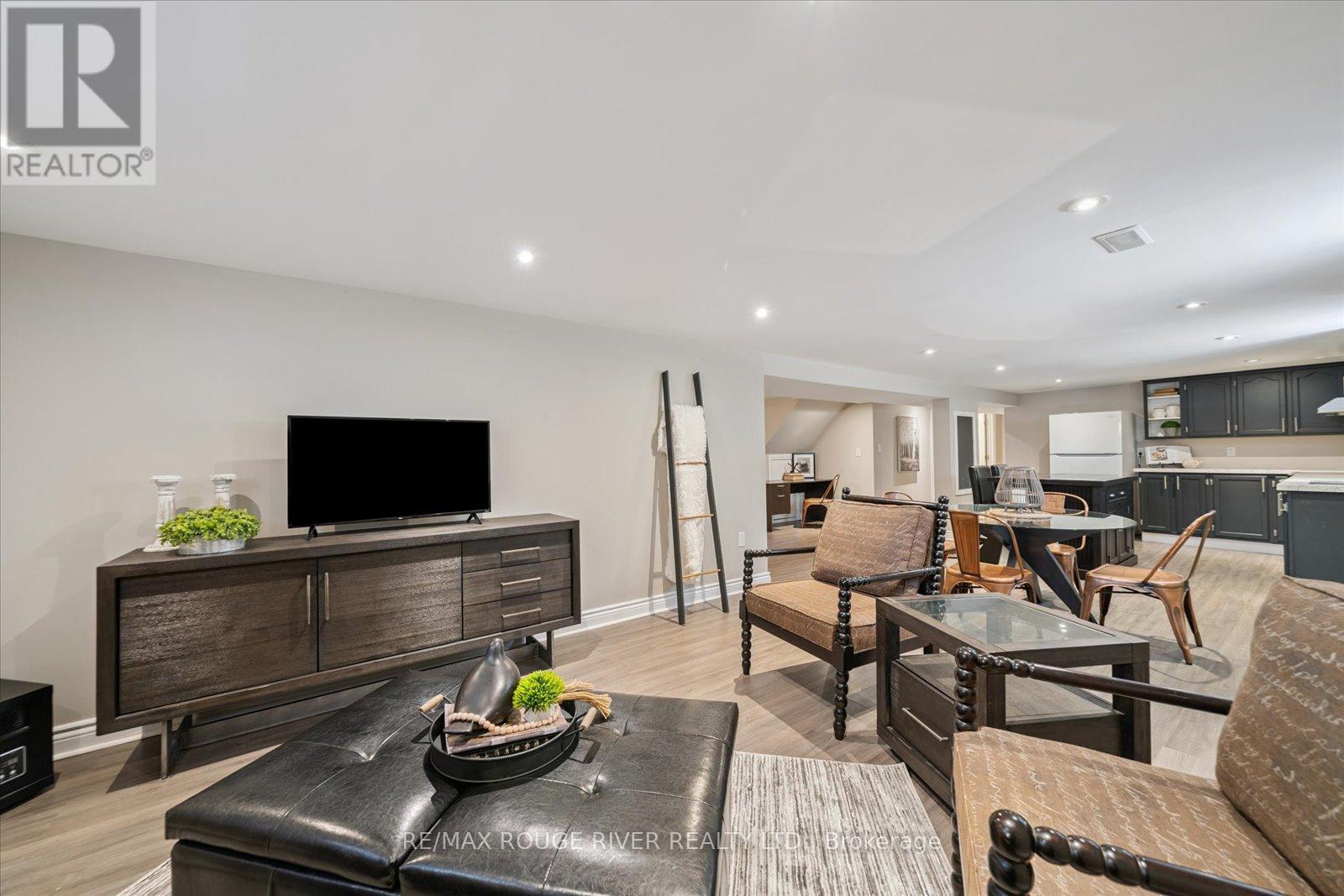 Photo 28 of 630 Athol Street E, Oshawa ON