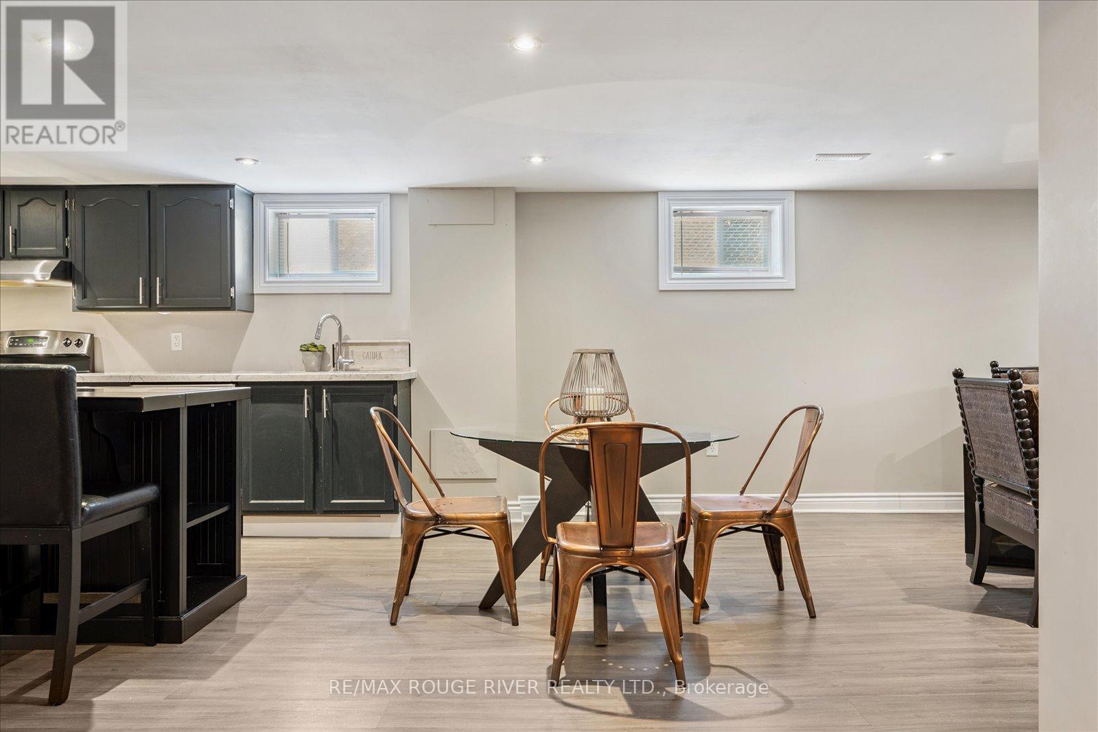 Photo 33 of 630 Athol Street E, Oshawa ON