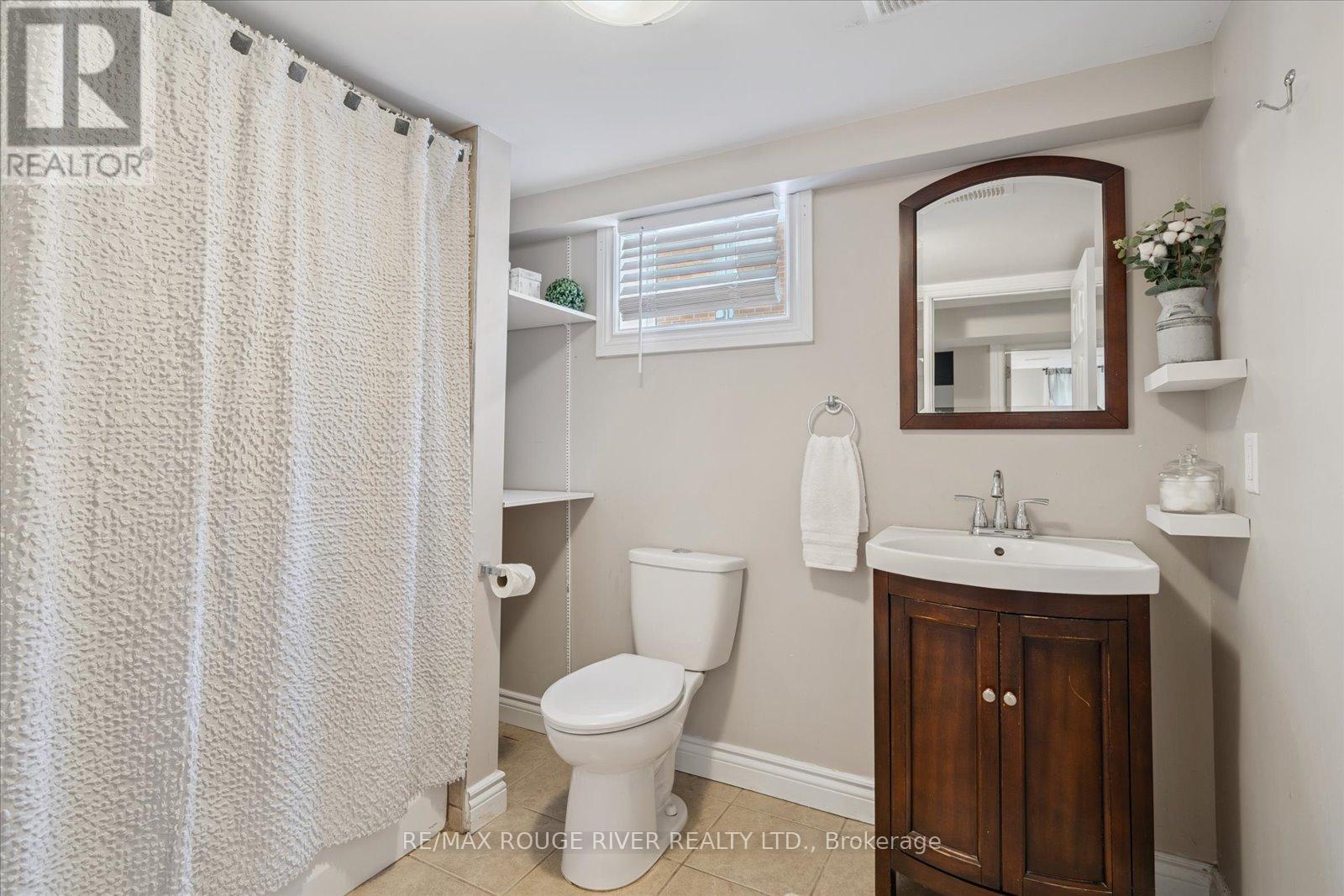 Photo 38 of 630 Athol Street E, Oshawa ON