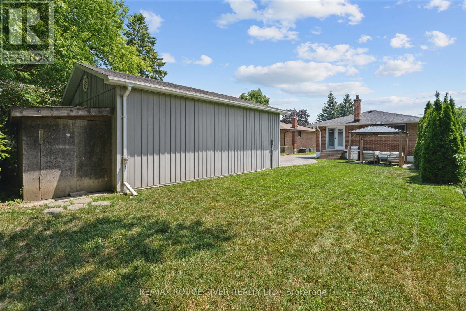 Photo 42 of 630 Athol Street E, Oshawa ON