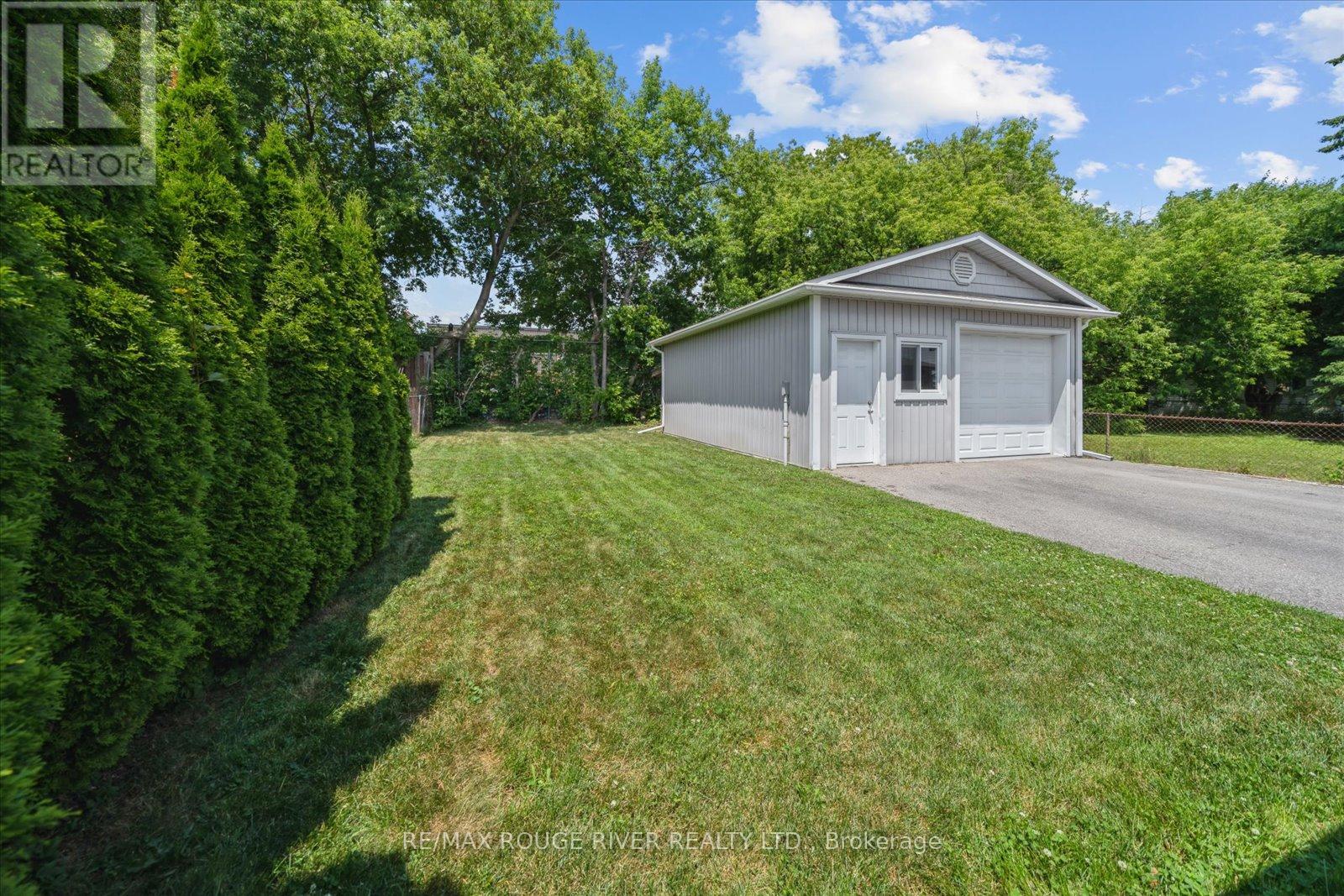 Photo 44 of 630 Athol Street E, Oshawa ON