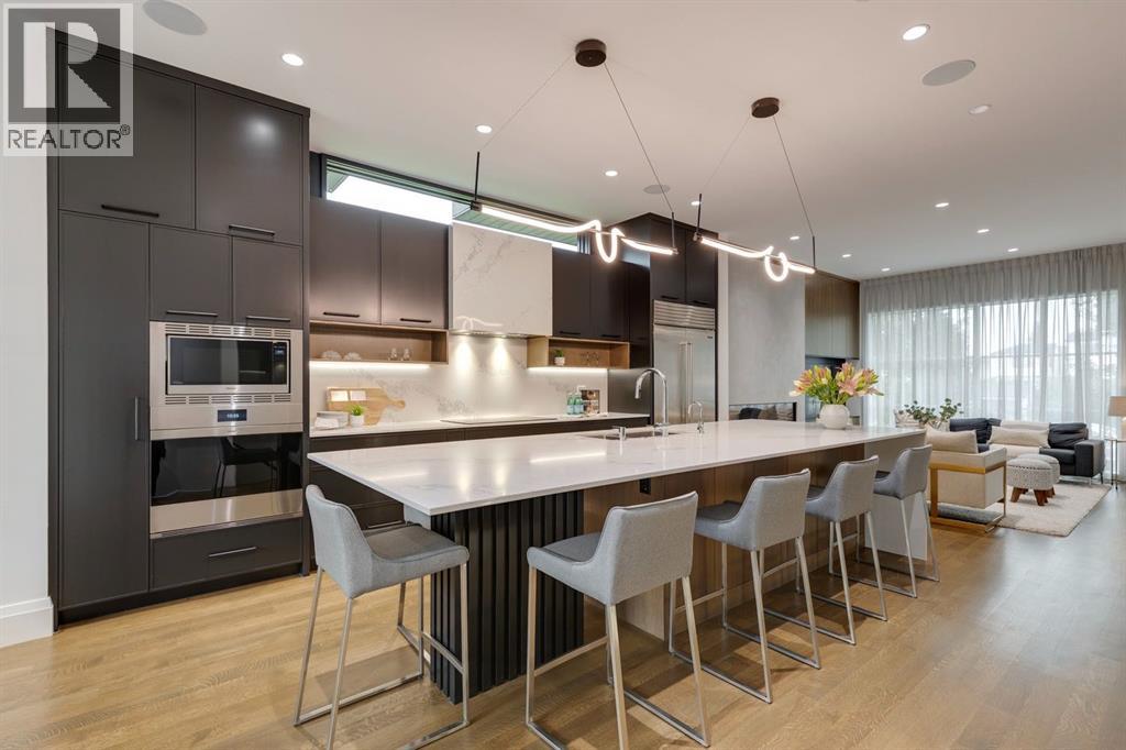 Photo 12 of 2207 29 Avenue Sw, Calgary AB