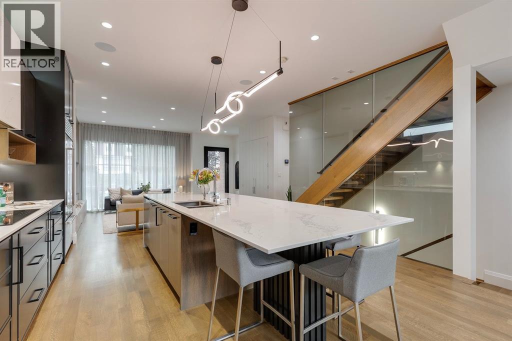 Photo 13 of 2207 29 Avenue Sw, Calgary AB