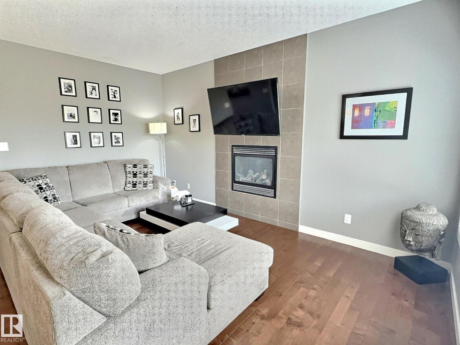 Photo 7 of 21703 80 Av Nw, Edmonton AB