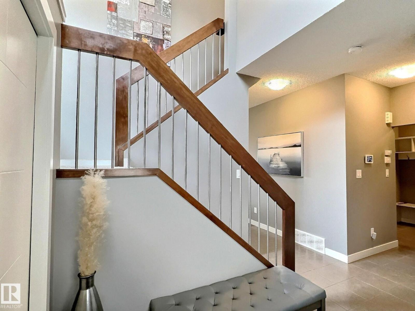 Photo 3 of 21703 80 Av Nw, Edmonton AB