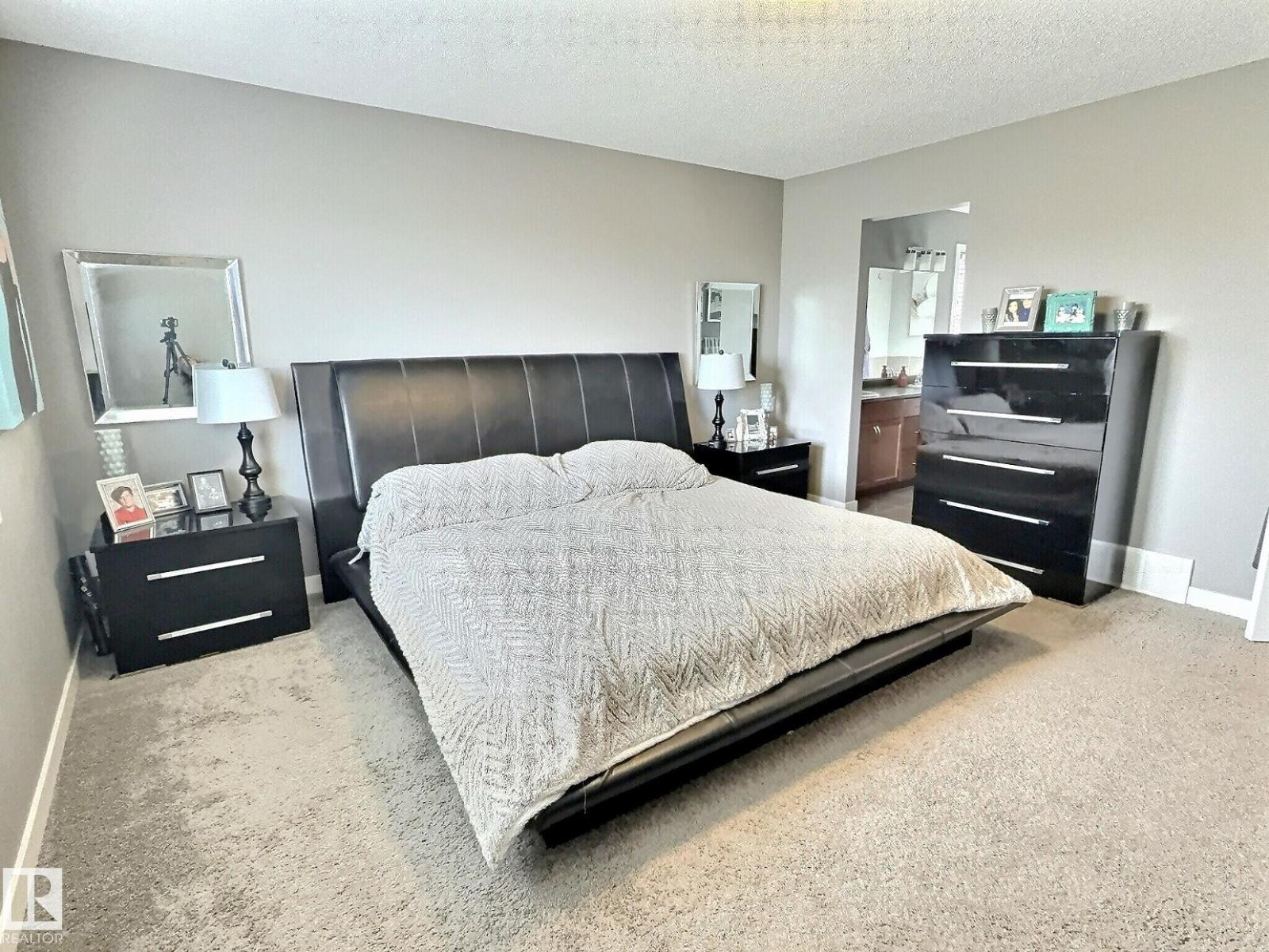 Photo 16 of 21703 80 Av Nw, Edmonton AB