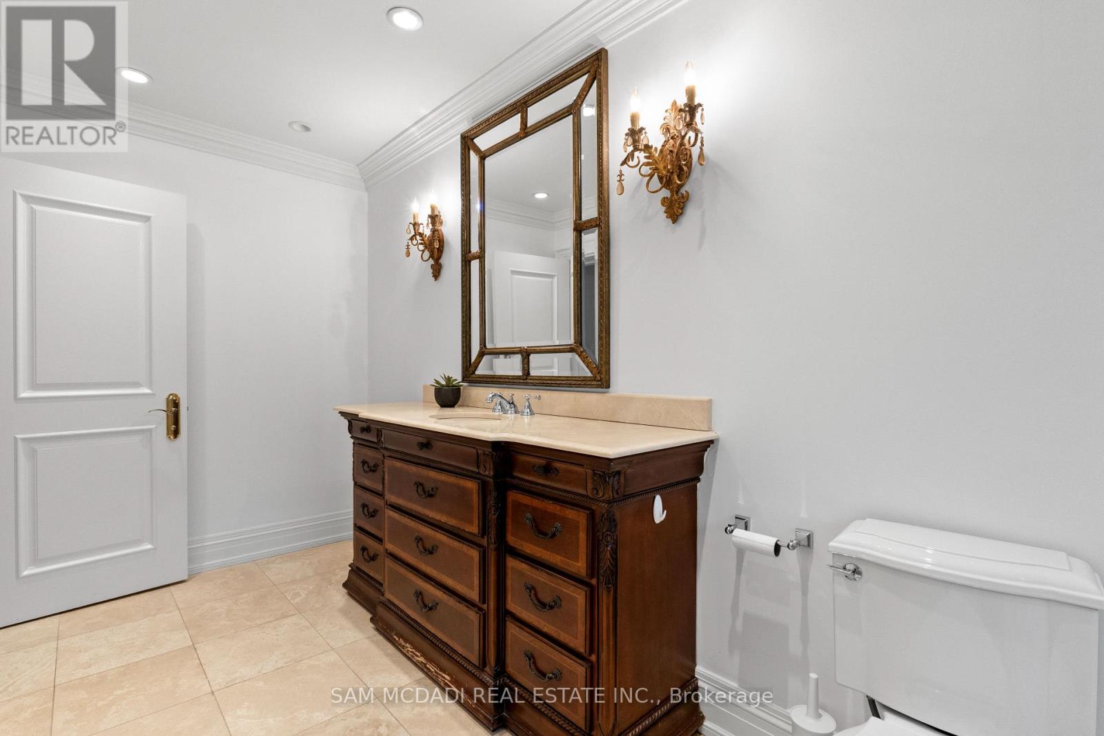 Photo 33 of 2173 Shawanaga Trail, Mississauga ON