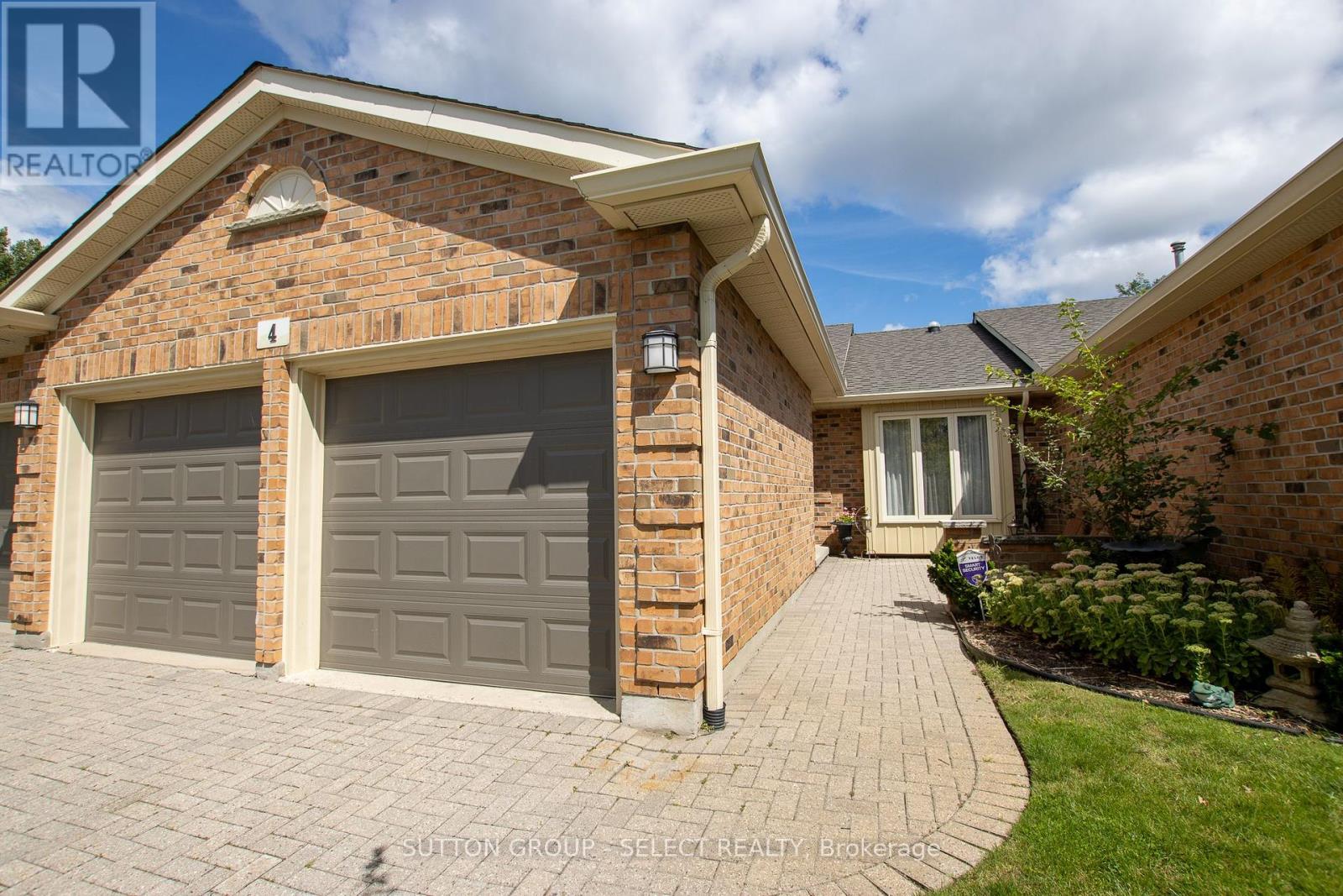 Photo 1 of 4 445 Riverside Drive, London North ON