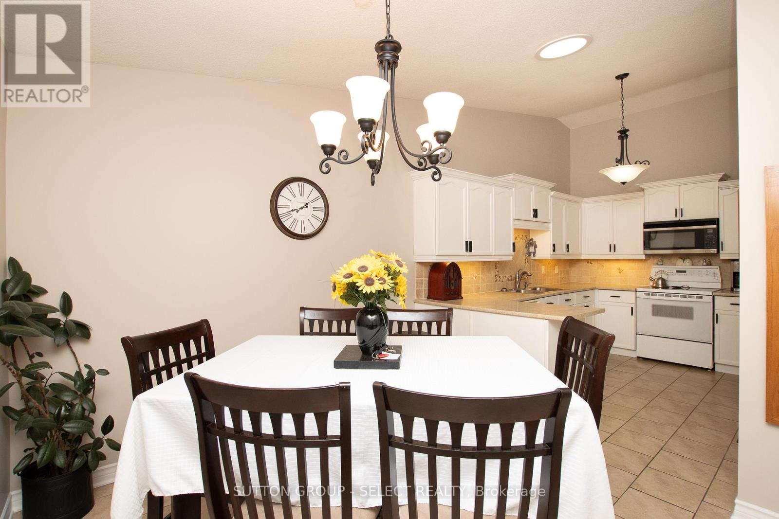 Photo 12 of 4 445 Riverside Drive, London North ON