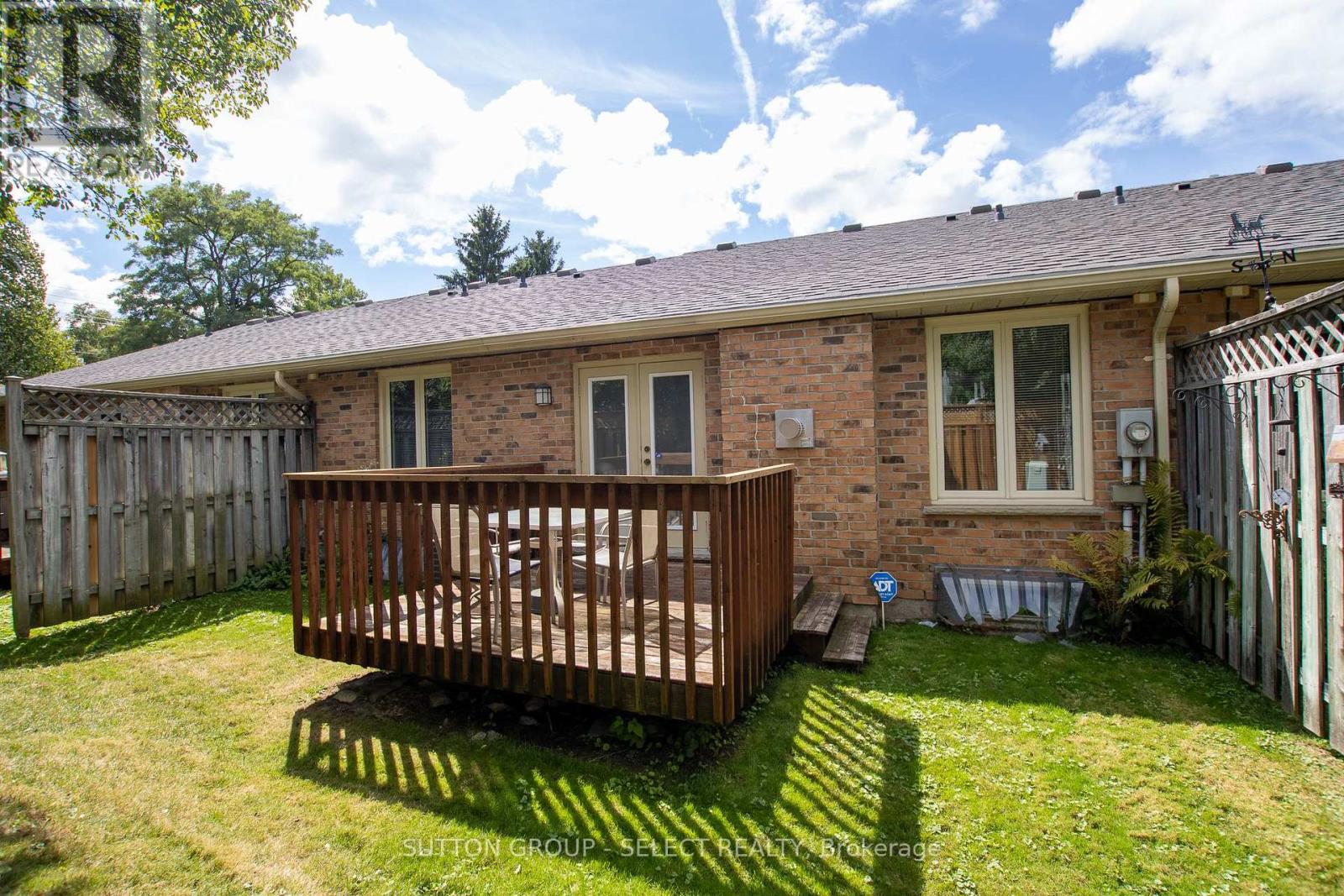 Photo 32 of 4 445 Riverside Drive, London North ON