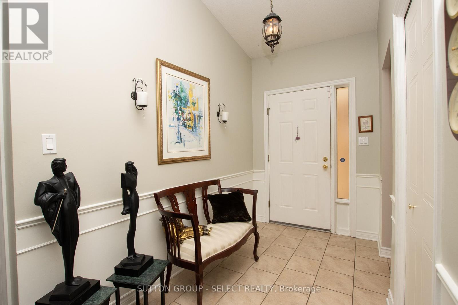 Photo 5 of 4 445 Riverside Drive, London North ON