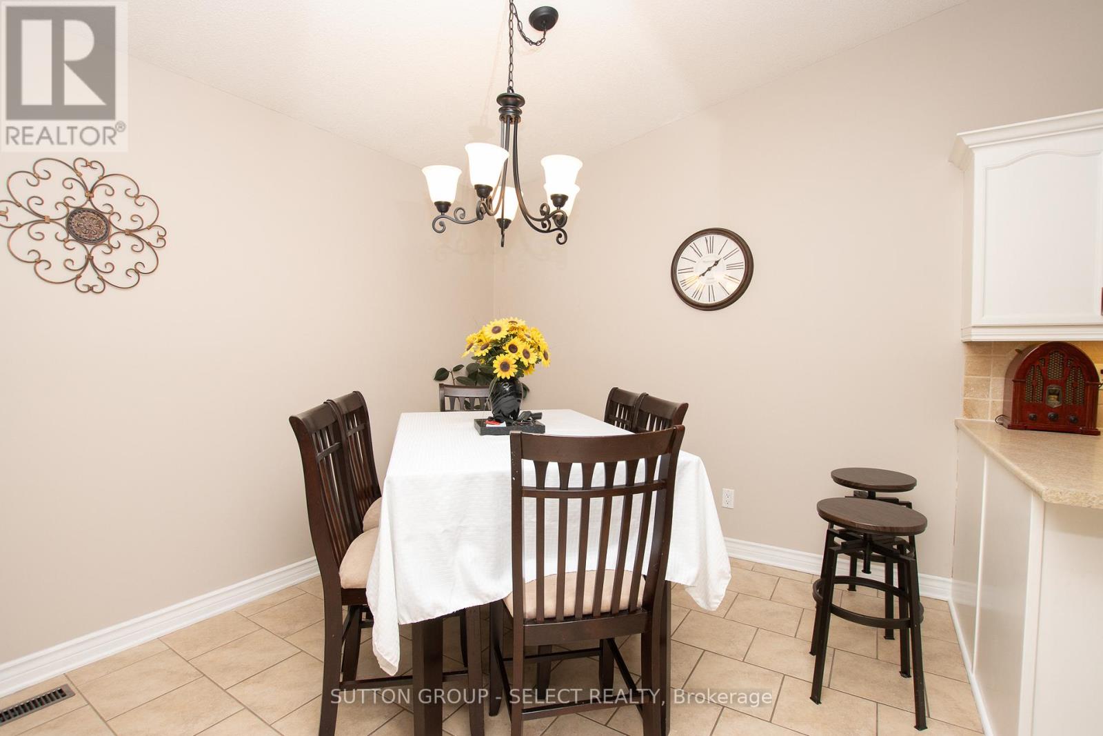 Photo 6 of 4 445 Riverside Drive, London North ON