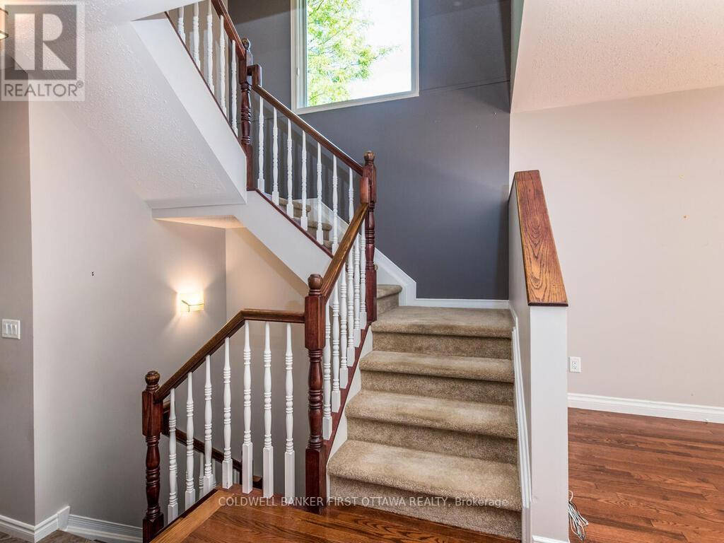 Photo 19 of 6101 Arbourwood Drive, Ottawa ON