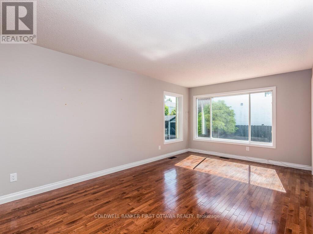 Photo 6 of 6101 Arbourwood Drive, Ottawa ON