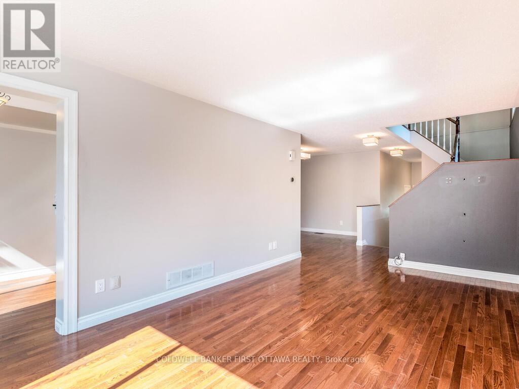 Photo 9 of 6101 Arbourwood Drive, Ottawa ON
