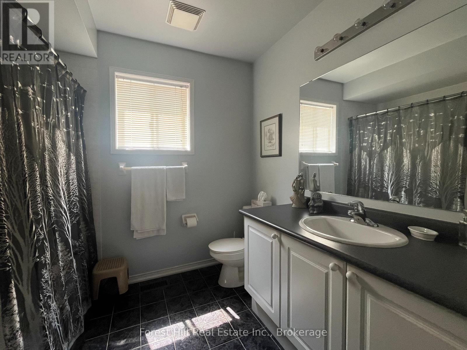 Photo 19 of 1530 Aldergrove Drive, Oshawa ON