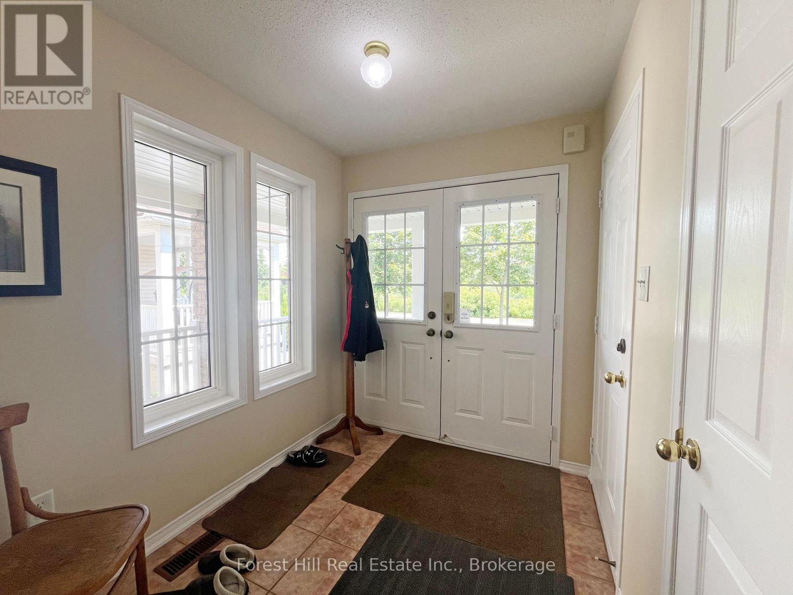 Photo 7 of 1530 Aldergrove Drive, Oshawa ON