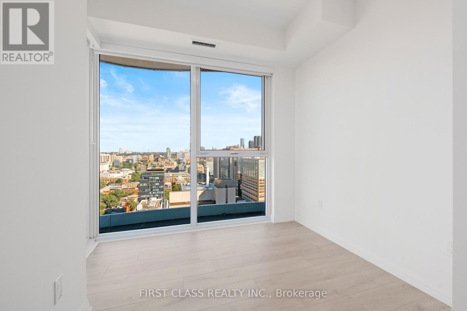 Photo 14 of 2911 280 Dundas Street, Toronto ON