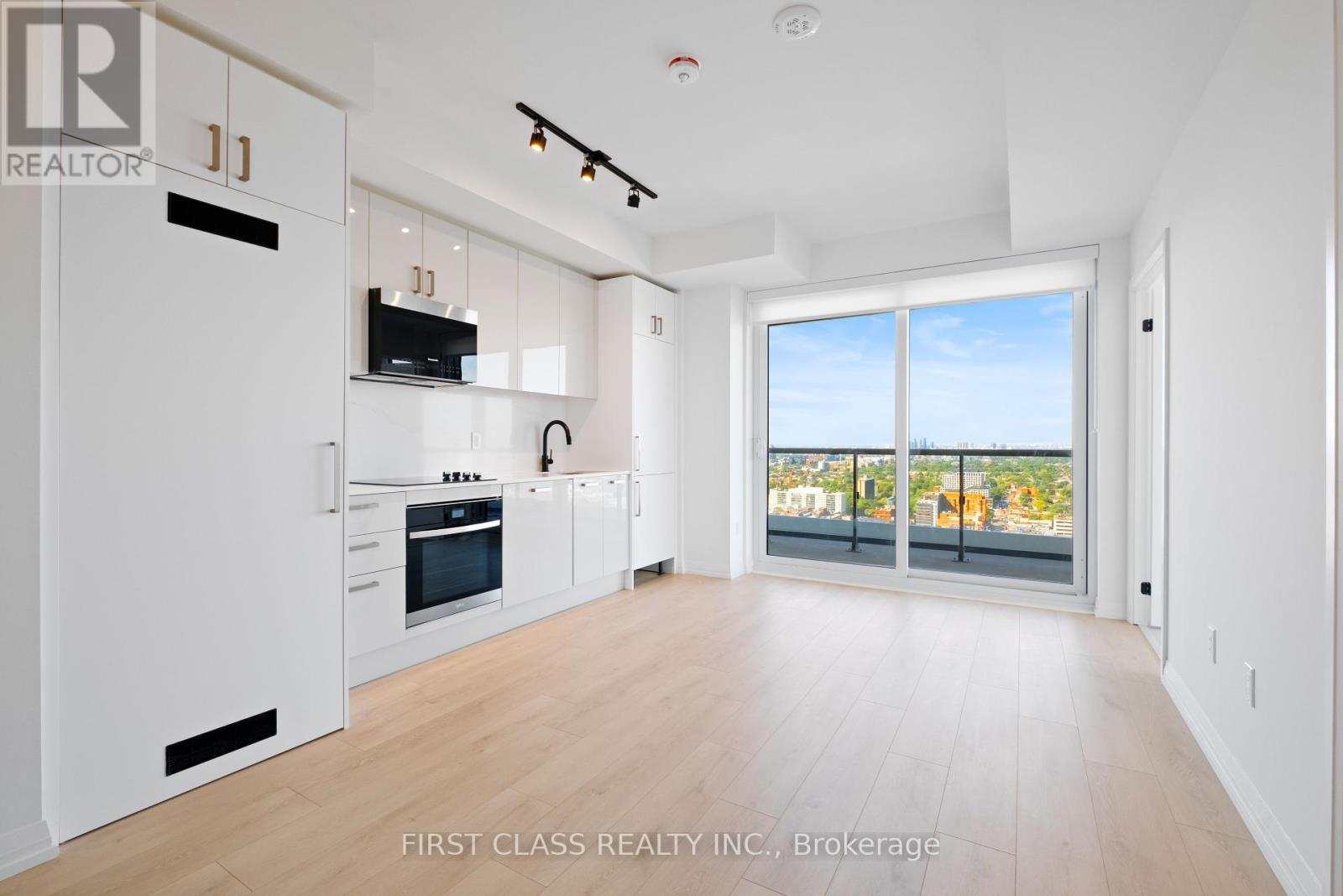 Photo 2 of 2911 280 Dundas Street, Toronto ON