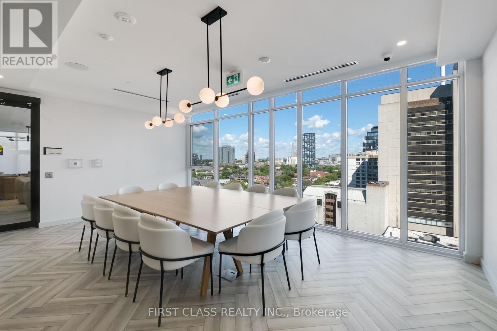 Photo 20 of 2911 280 Dundas Street, Toronto ON