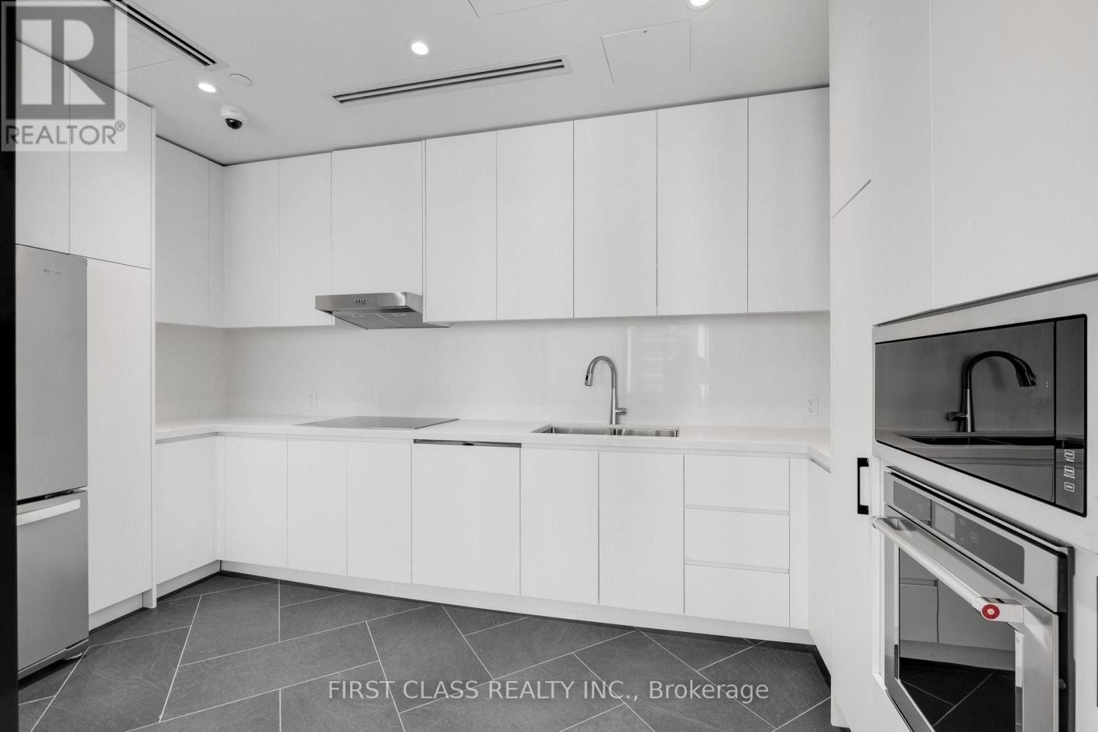 Photo 28 of 2911 280 Dundas Street, Toronto ON