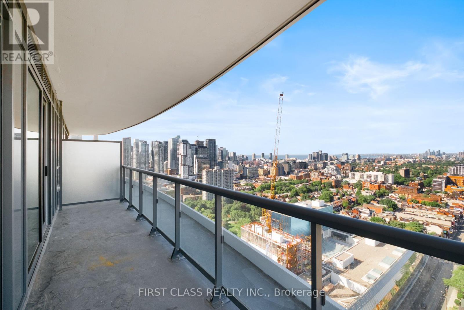 Photo 4 of 2911 280 Dundas Street, Toronto ON