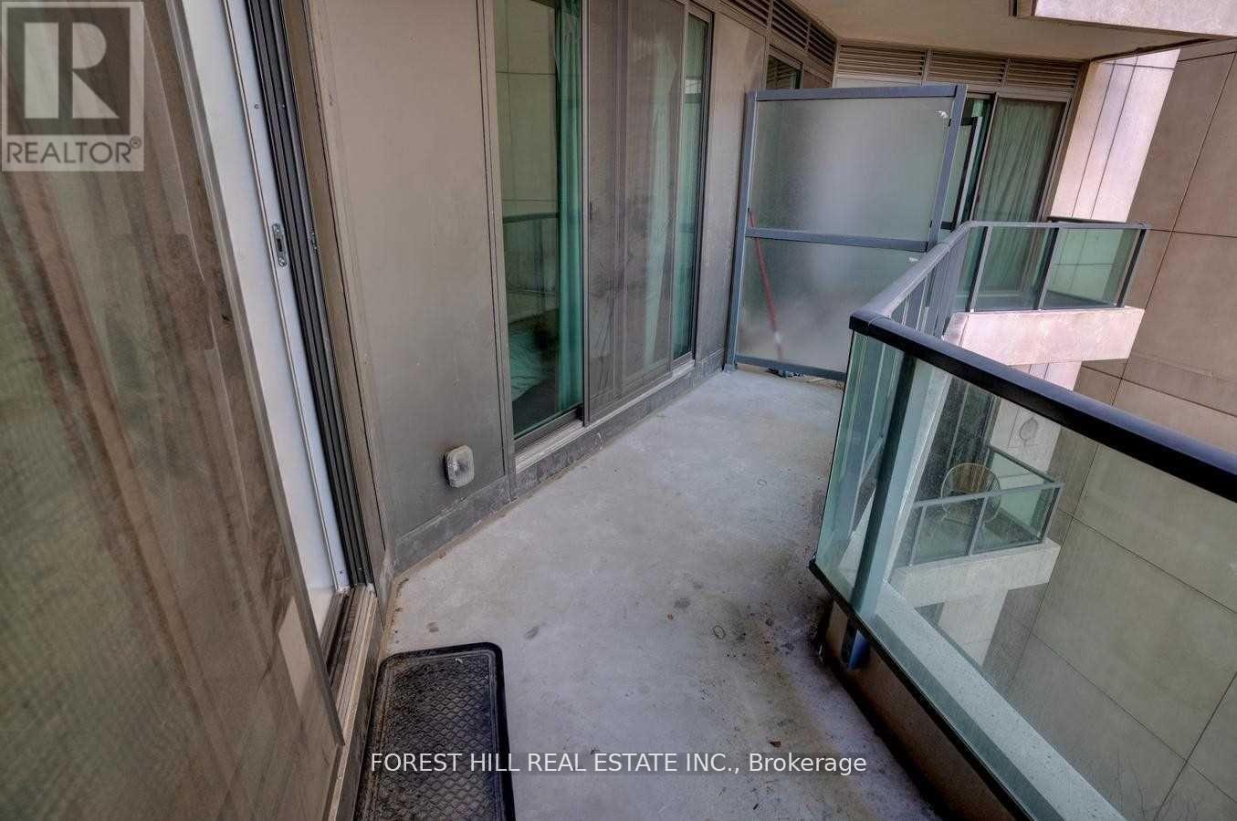 Photo 17 of 426 377 Madison Avenue, Toronto ON