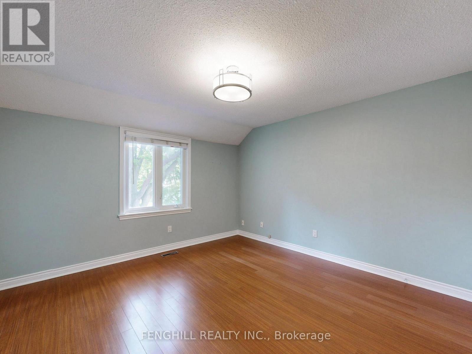 Photo 31 of 88 Millersgrove Drive, Toronto ON