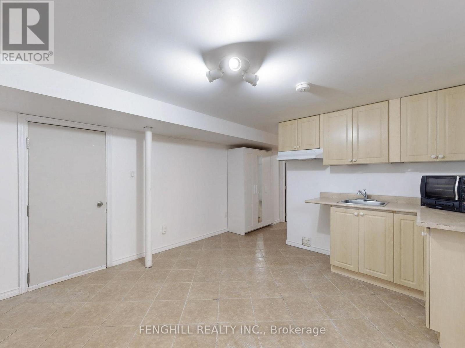 Photo 40 of 88 Millersgrove Drive, Toronto ON