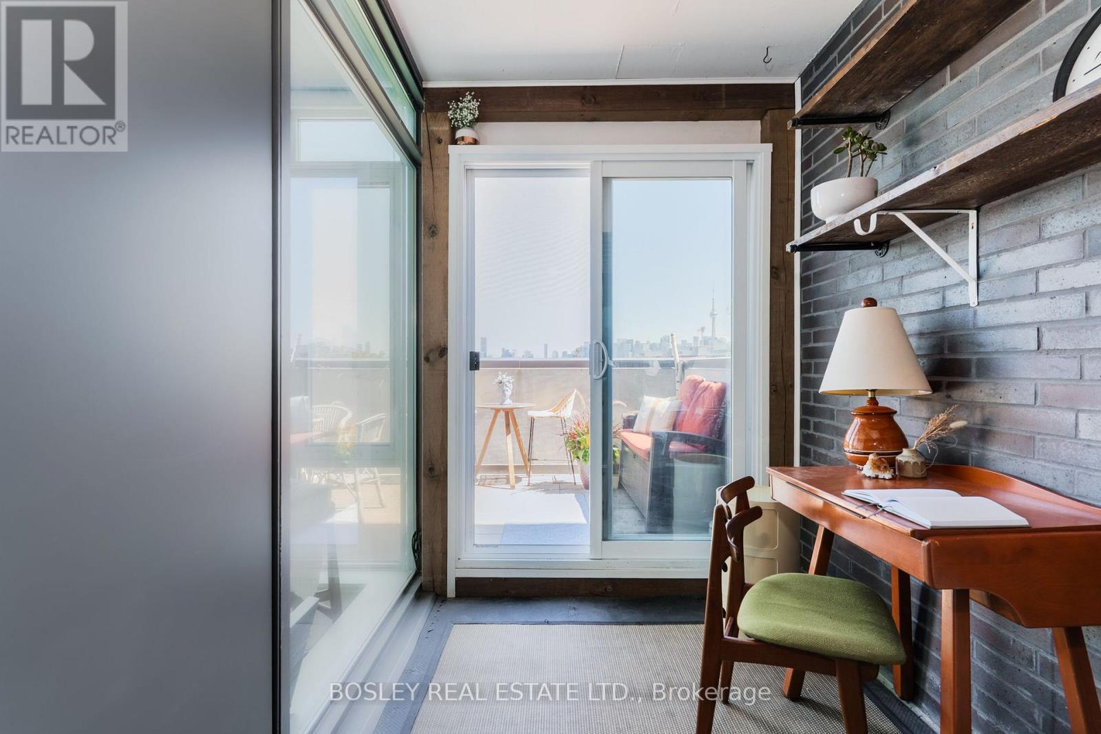 Photo 17 of 513 20 Gladstone Avenue, Toronto ON