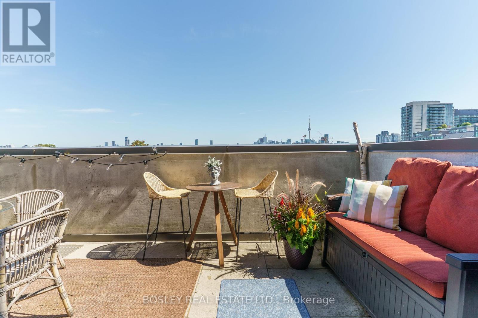 Photo 20 of 513 20 Gladstone Avenue, Toronto ON
