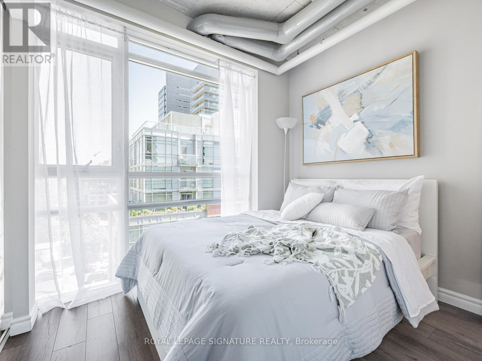 Photo 4 of 806 170 Sudbury Street, Toronto ON