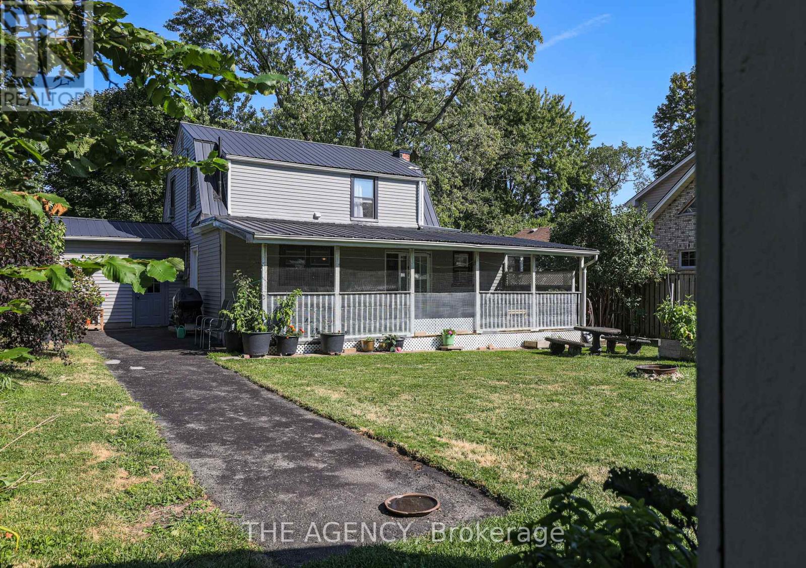 Photo 11 of 231 Prospect Point Road South Road S, Fort Erie ON