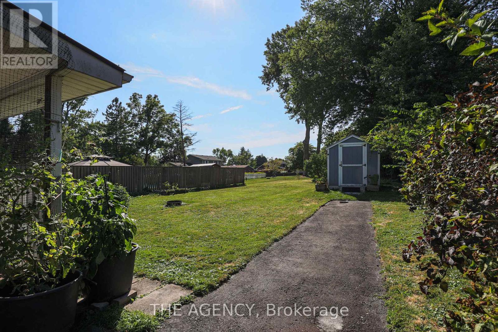 Photo 7 of 231 Prospect Point Road South Road S, Fort Erie ON