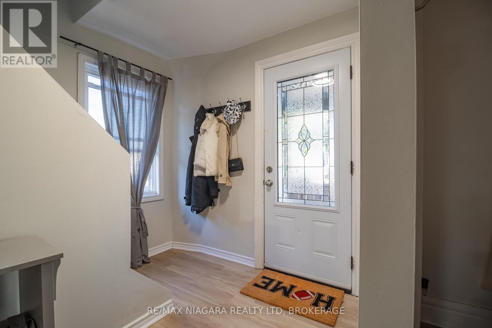 Photo 3 of 29 Wilson Street, St Catharines ON