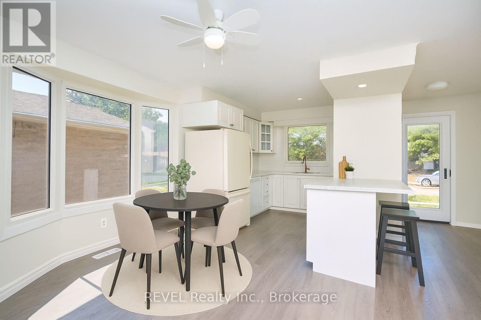 Photo 9 of 7386 Sunhaven Drive, Niagara Falls ON
