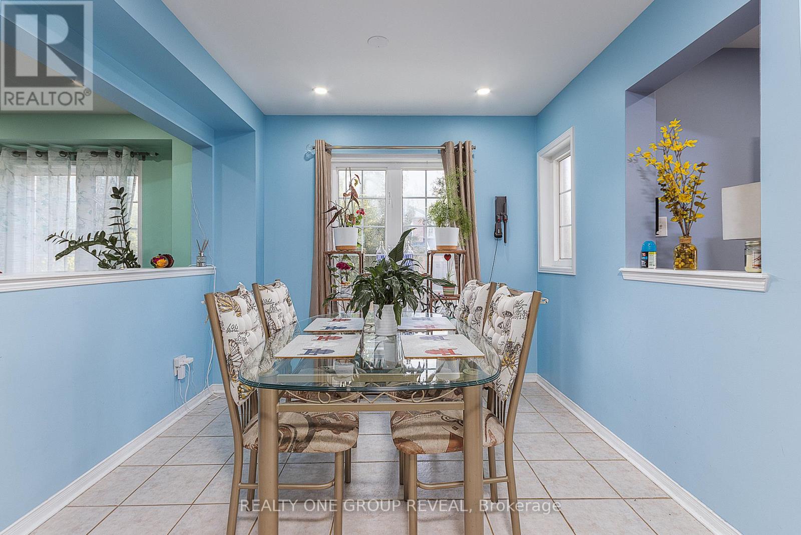 Photo 10 of 303 Porte Road, Ajax ON