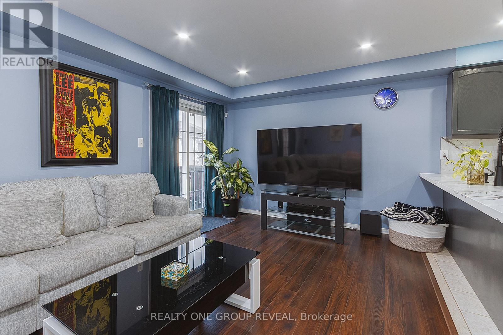 Photo 12 of 303 Porte Road, Ajax ON