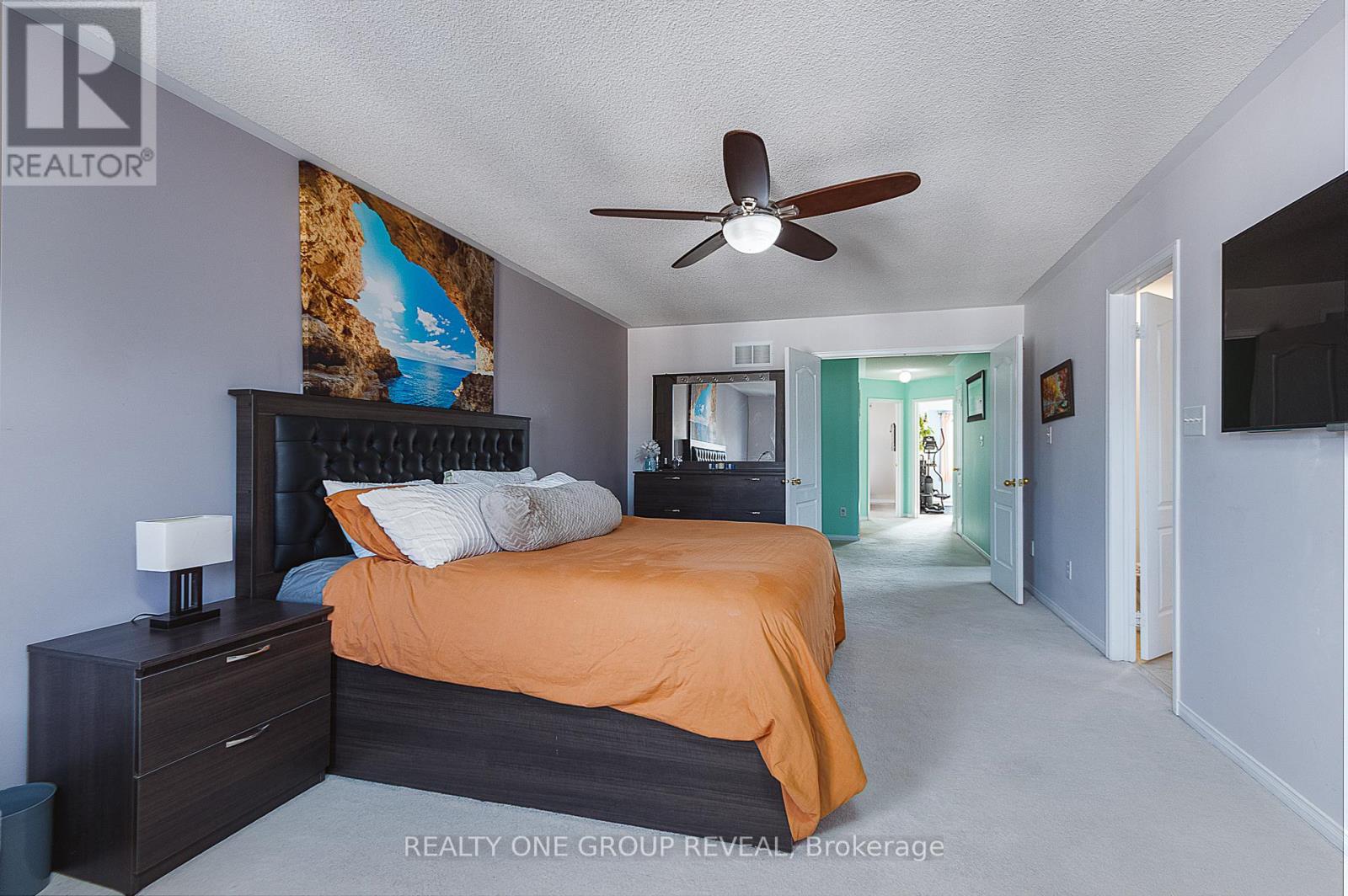 Photo 16 of 303 Porte Road, Ajax ON