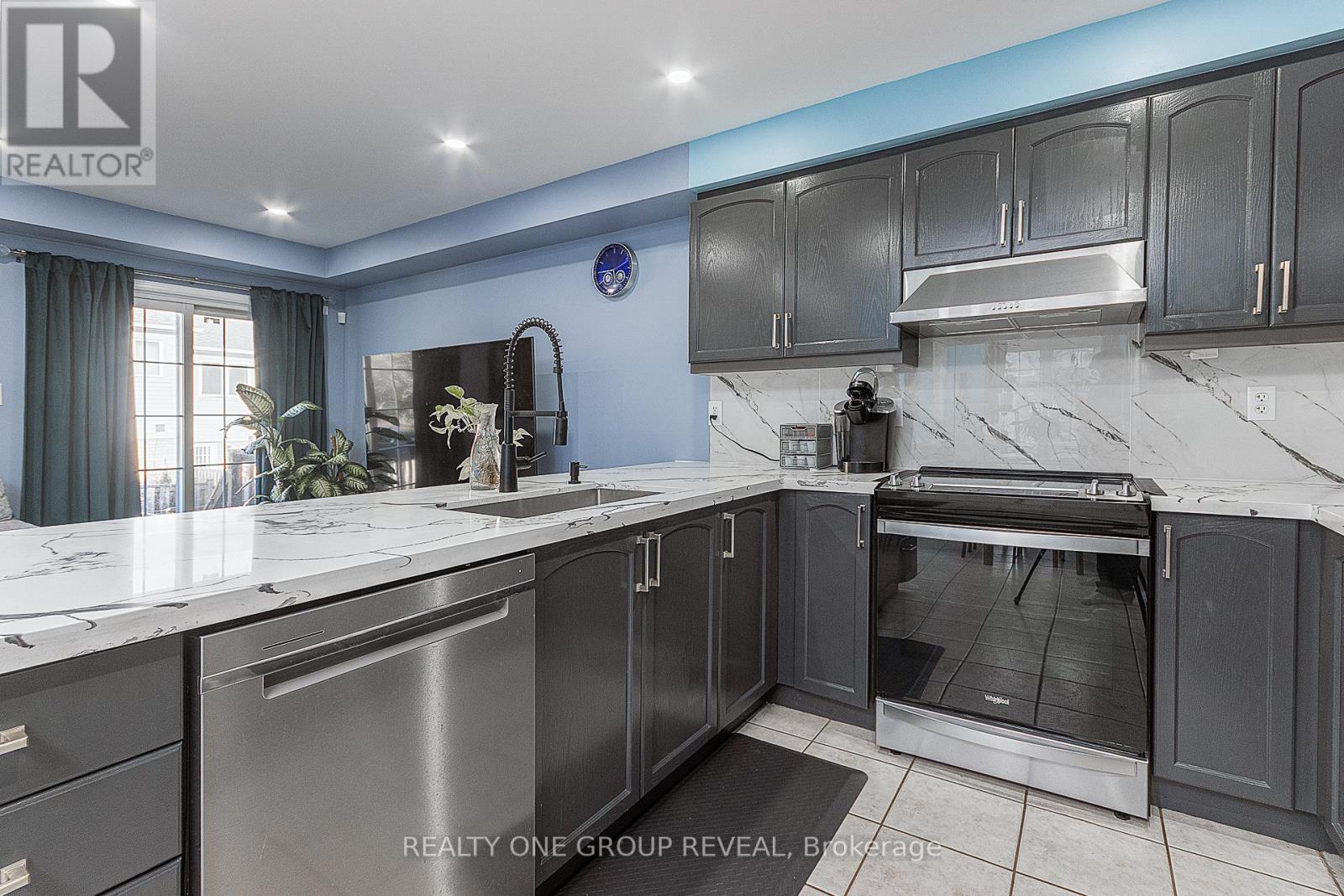 Photo 7 of 303 Porte Road, Ajax ON