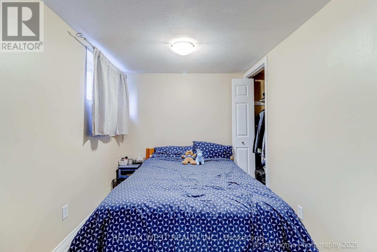 Photo 13 of 152 Benjamin Boulevard, Toronto ON