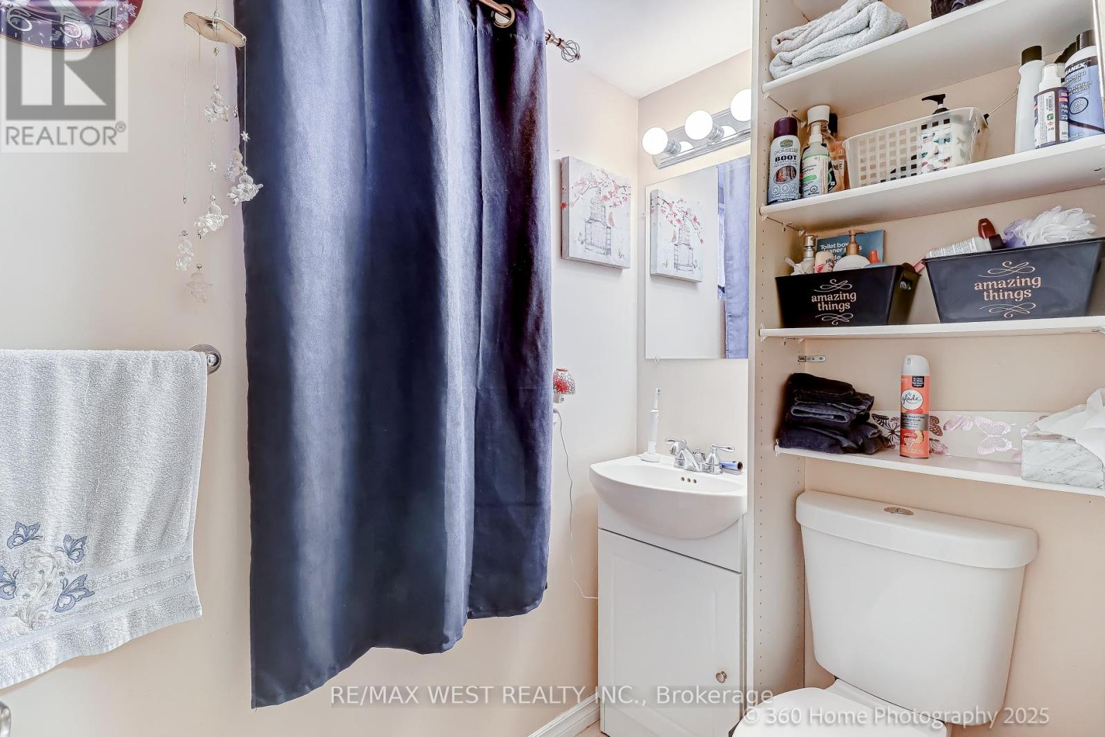 Photo 20 of 152 Benjamin Boulevard, Toronto ON