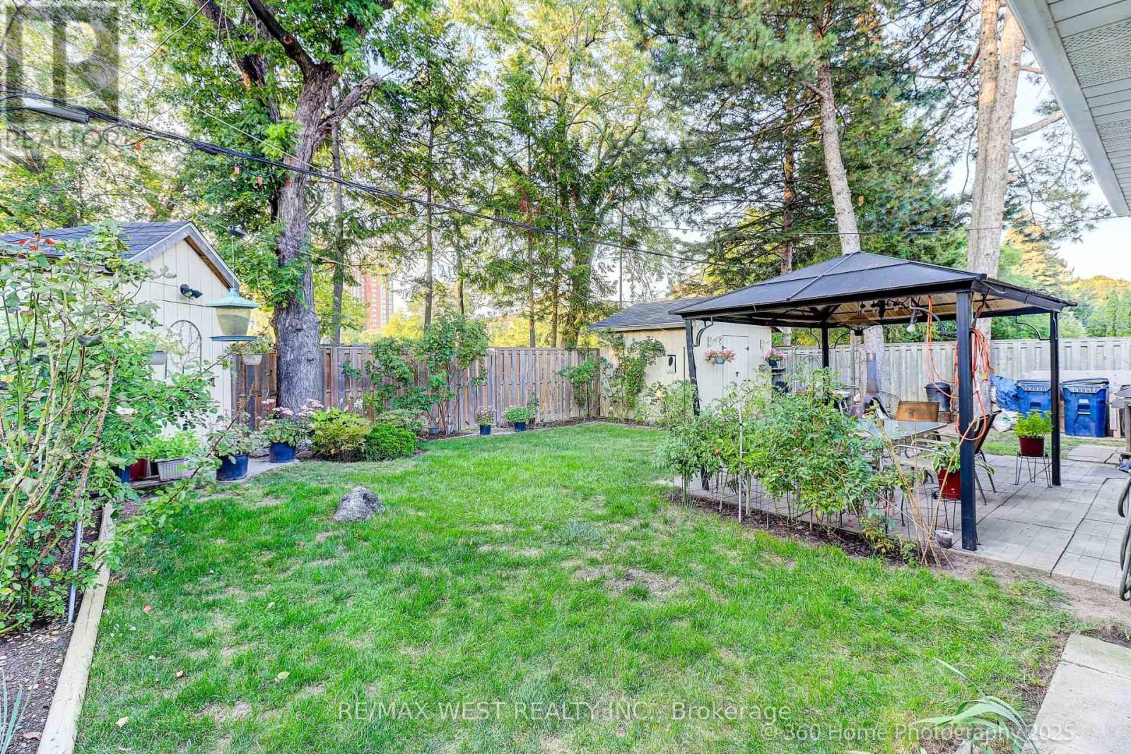 Photo 22 of 152 Benjamin Boulevard, Toronto ON