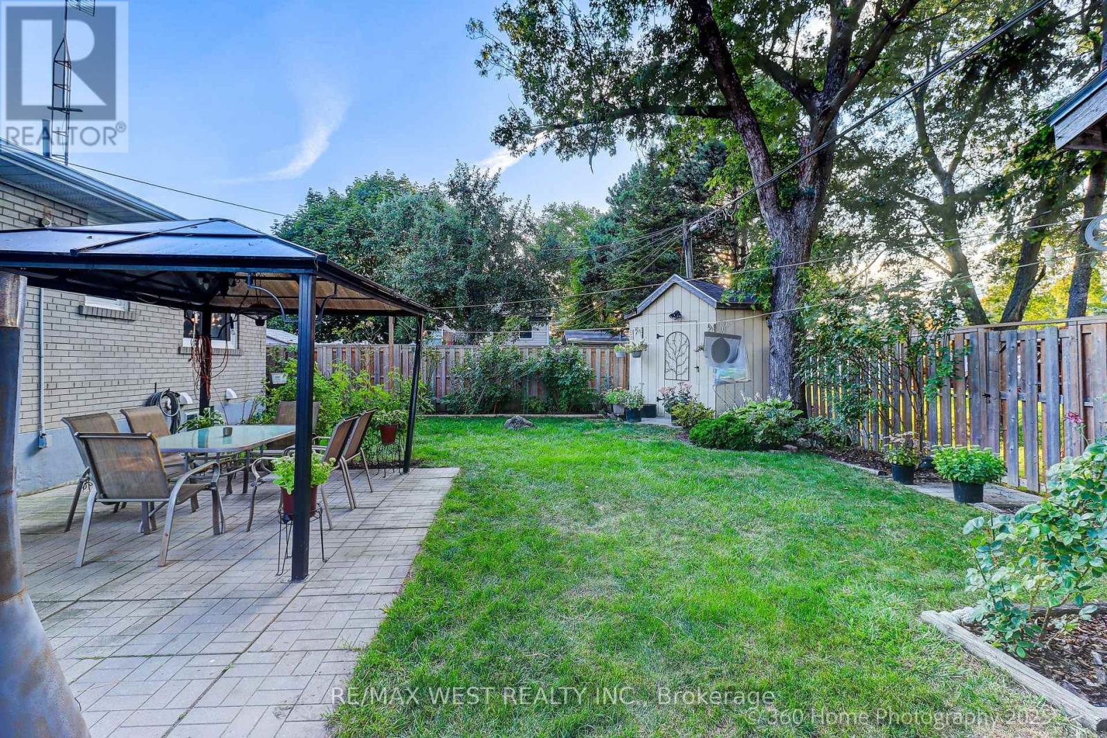 Photo 23 of 152 Benjamin Boulevard, Toronto ON