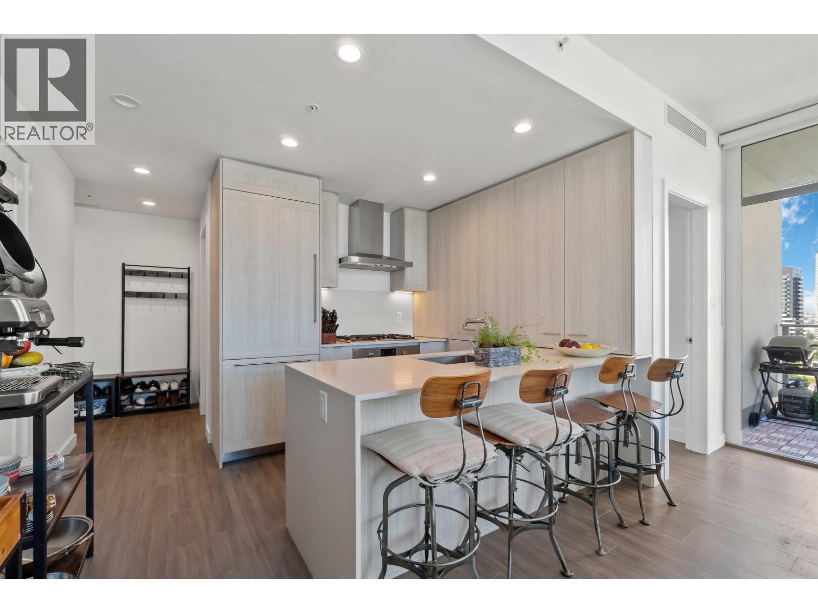 Photo 8 of 2311 Beta Avenue, Burnaby BC